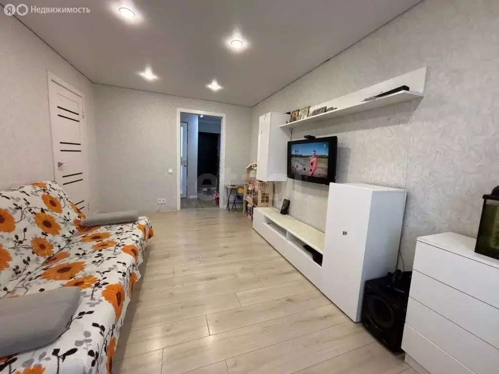 2-комнатная квартира: Чернушка, Красноармейская улица, 102А (40.2 м) - Фото 1