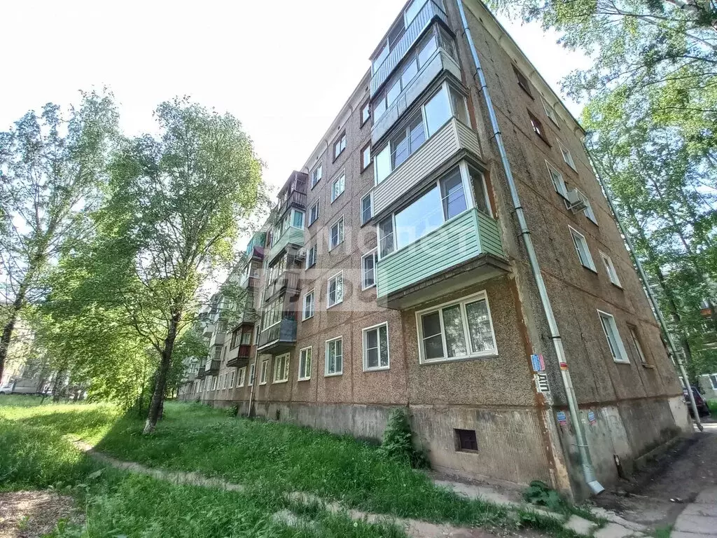 3-комнатная квартира: Киров, проезд Шаляпина, 3А (56 м) - Фото 1