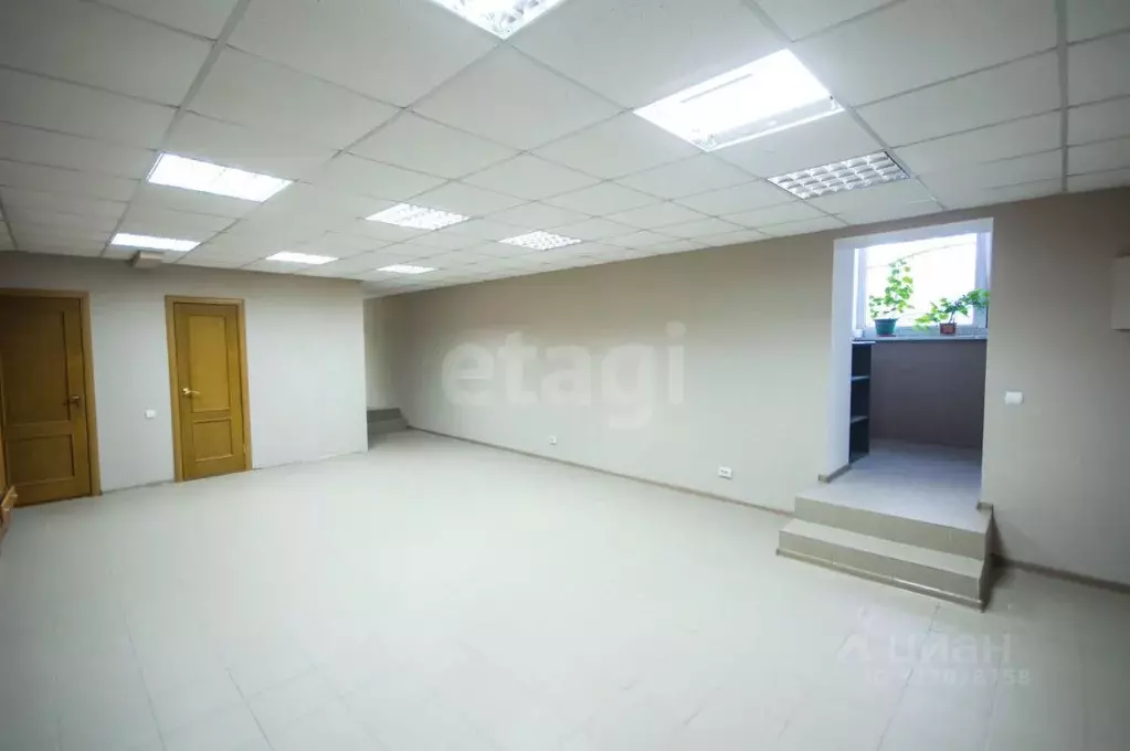 Помещение свободного назначения в Севастополь ул. Лизы Чайкиной, 76 ... - Фото 1