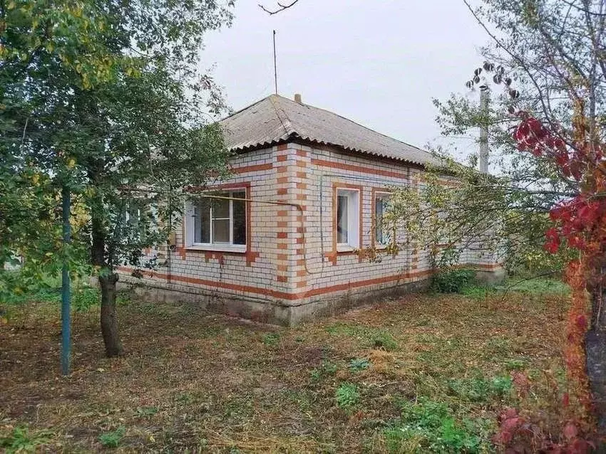 Дом в Белгородская область, Старооскольский городской округ, с. ... - Фото 0