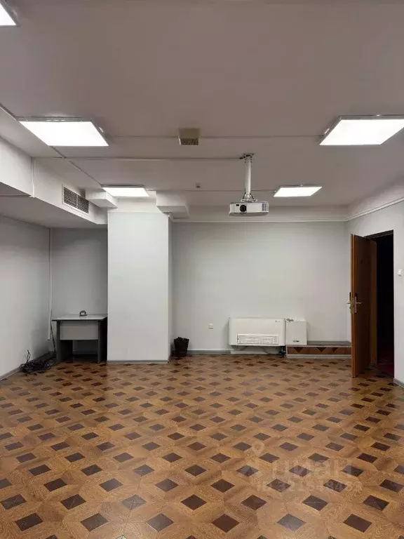 Офис в Свердловская область, Екатеринбург ул. Куйбышева, 44 (42 м) - Фото 2