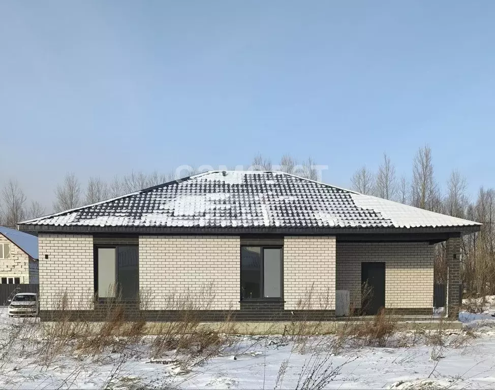 Коттедж в Алтайский край, Первомайский район, с. Фирсово ул. Яркая, 5 ... - Фото 1