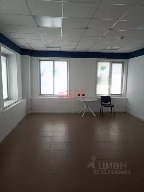 Офис в Пензенская область, Кузнецк ул. Калинина (80 м) - Фото 1