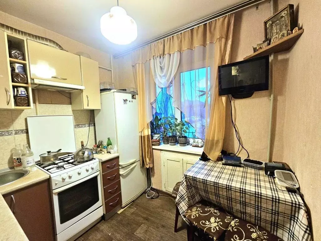 2-к кв. Волгоградская область, Волгоград Керамический мкр, ул. 2-я ... - Фото 0