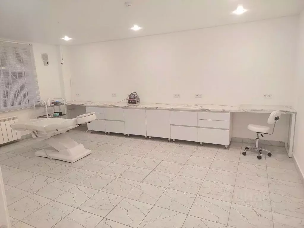 Помещение свободного назначения в Челябинская область, Челябинск ул. ... - Фото 2