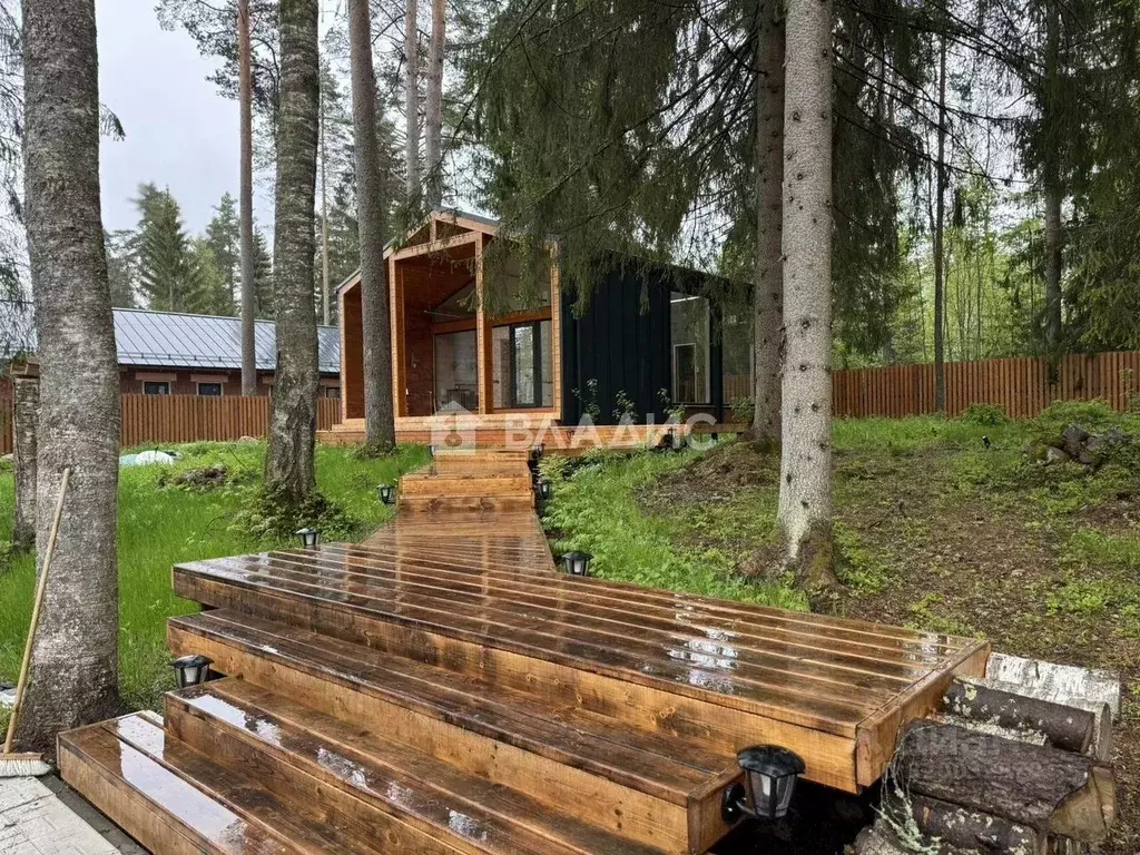 Дом в Ленинградская область, Выборгский район, Приморское городское ... - Фото 0