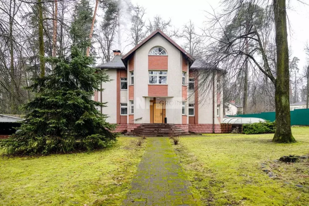 Коттедж в Московская область, Красногорск городской округ, с. ... - Фото 1