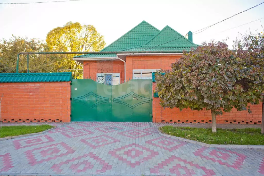 Дом в Славянск-на-Кубани, Комсомольская улица (200 м) - Фото 1