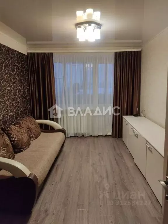 2-к кв. Владимирская область, Владимир ул. Модорова, 5 (38.5 м) - Фото 0