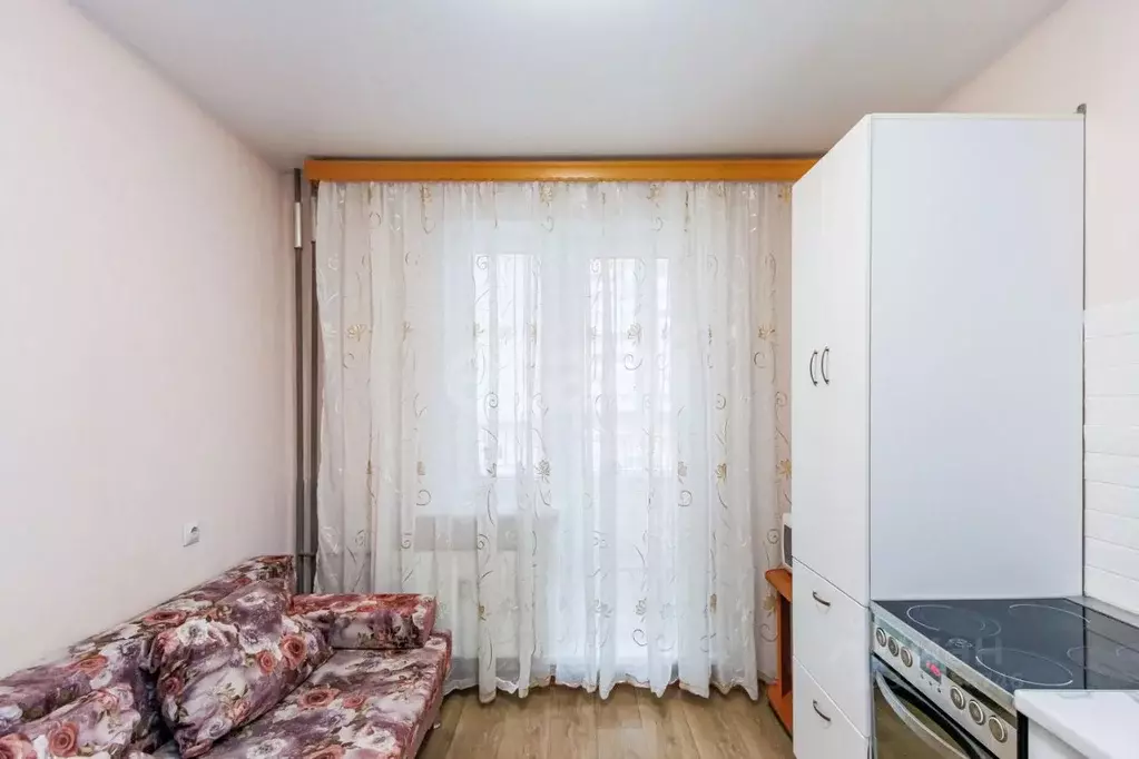 Студия Тюменская область, Тюмень ул. Новоселов, 111 (15.0 м) - Фото 1