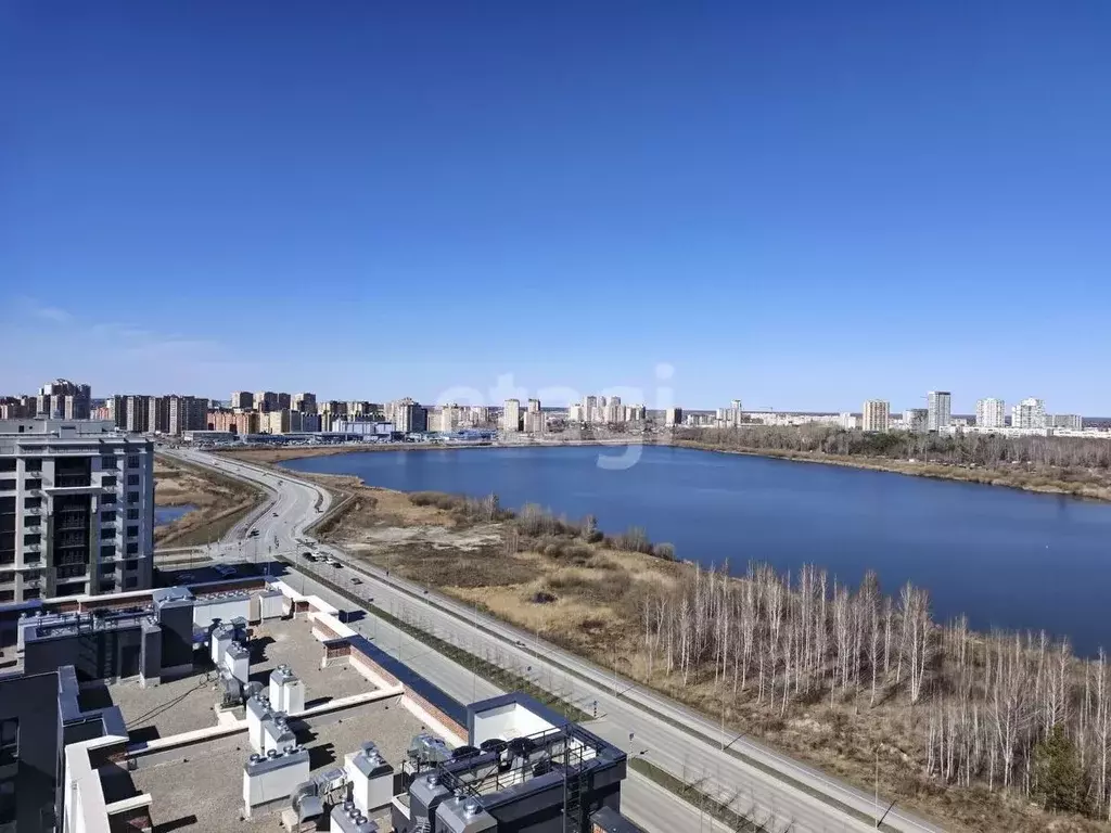 2-к кв. Тюменская область, Тюмень ул. Братьев Бондаревых, 5 (60.8 м) - Фото 1