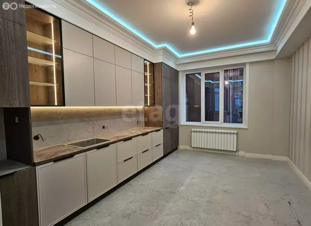 3-комнатная квартира: Махачкала, Грязелечебная улица, 48Ак3 (100 м) - Фото 2