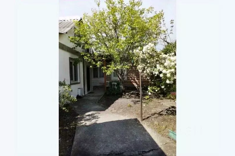 Дом в Краснодарский край, Геленджик городской округ, с. Кабардинка ул. ... - Фото 1