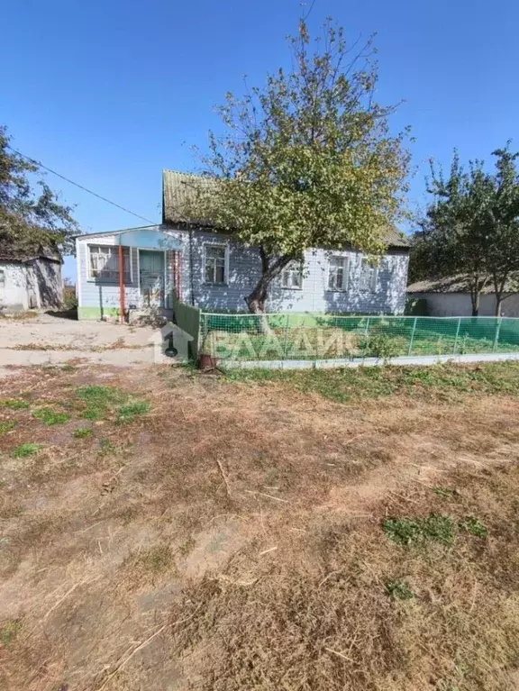 Дом в Воронежская область, с. Верхняя Хава  (50 м) - Фото 1