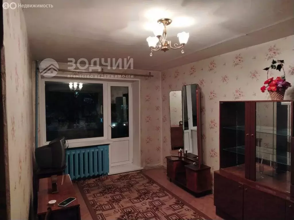 2-комнатная квартира: Чебоксары, улица Композитора Максимова, 8/10 ... - Фото 1