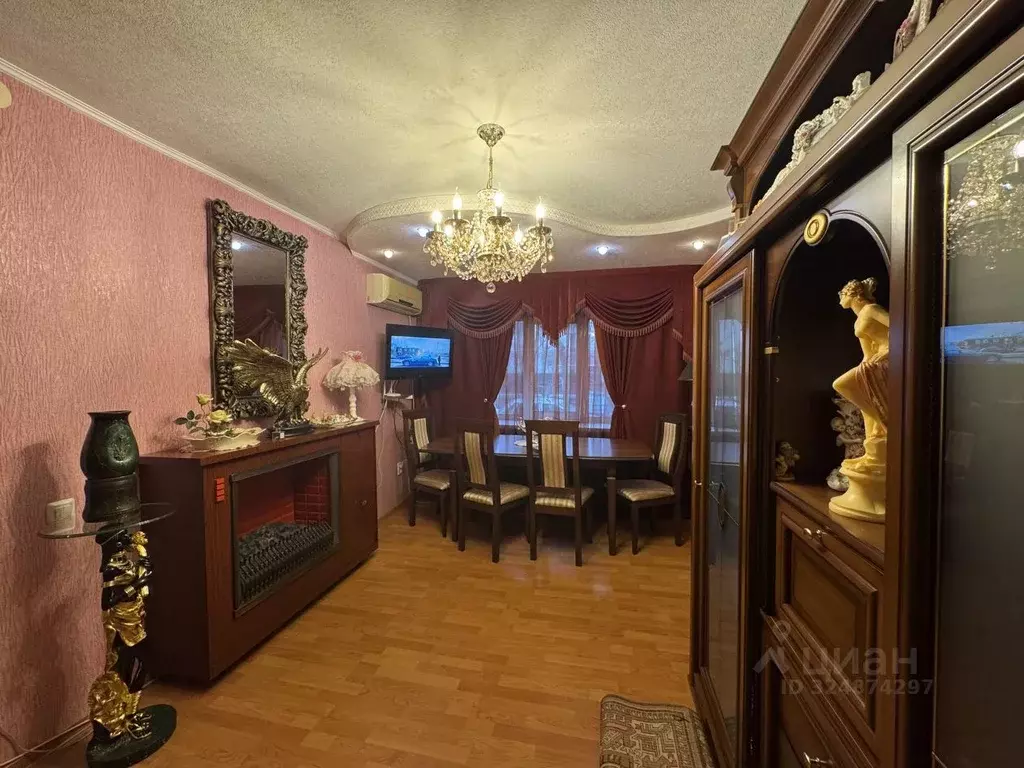 3-к кв. Астраханская область, Астрахань ул. Рождественского, 9 (55.0 ... - Фото 1