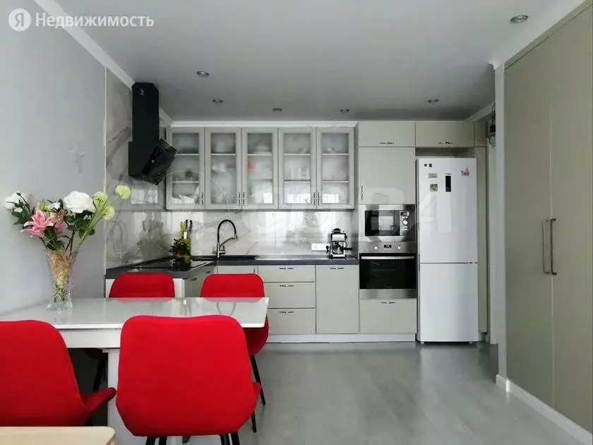1-комнатная квартира: Тюмень, улица Павла Шарова, 1к1 (41 м) - Фото 1