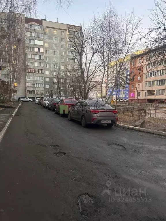 3-к кв. Курганская область, Курган Заозерный жилрайон, 5-й мкр, 11 ... - Фото 1