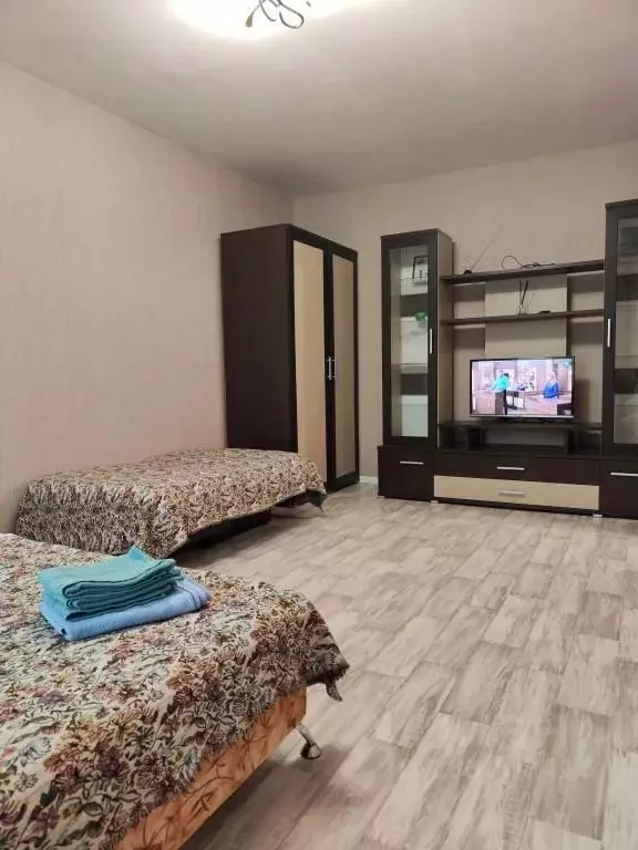 1-к кв. Тюменская область, Тобольск 10-й мкр, 14 (36.0 м) - Фото 0