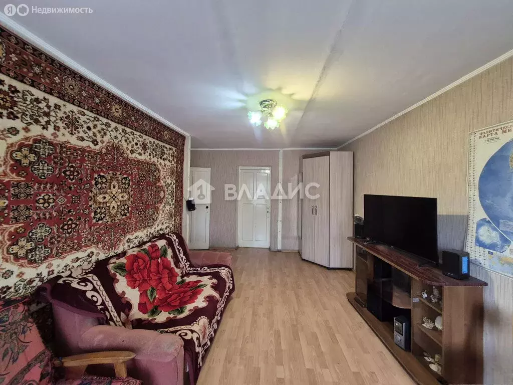 3-комнатная квартира: Улан-Удэ, Октябрьская улица, 27 (54.6 м) - Фото 2