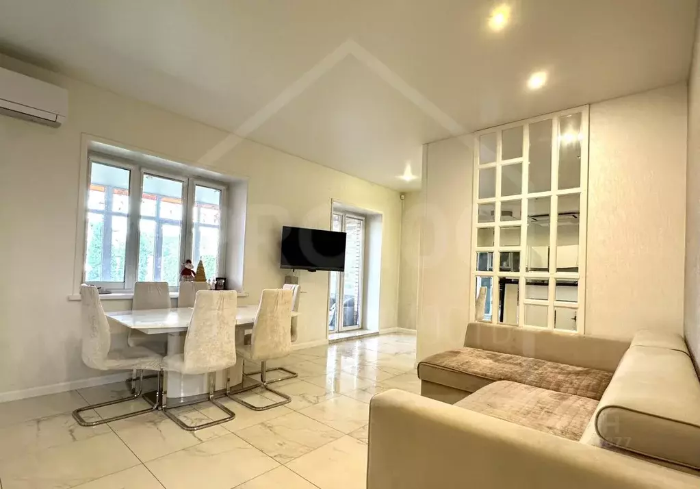 Таунхаус в Омская область, Омск Щедрая ул., 20к4 (197 м) - Фото 1