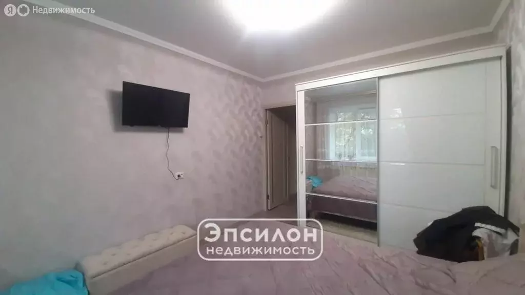4-комнатная квартира: Курск, проспект Ленинского Комсомола, 52 (78 м) - Фото 1