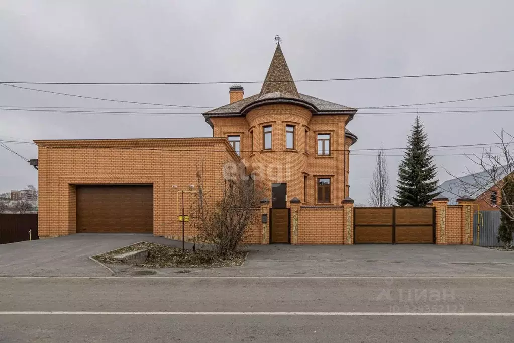Дом в Тюменская область, Тюмень ул. Коммуны (600 м) - Фото 1