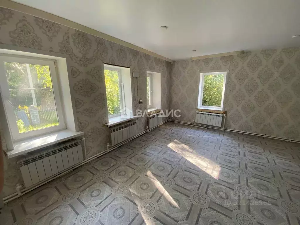 Дом в Пензенская область, Бессоновский район, с. Чемодановка ул. ... - Фото 1