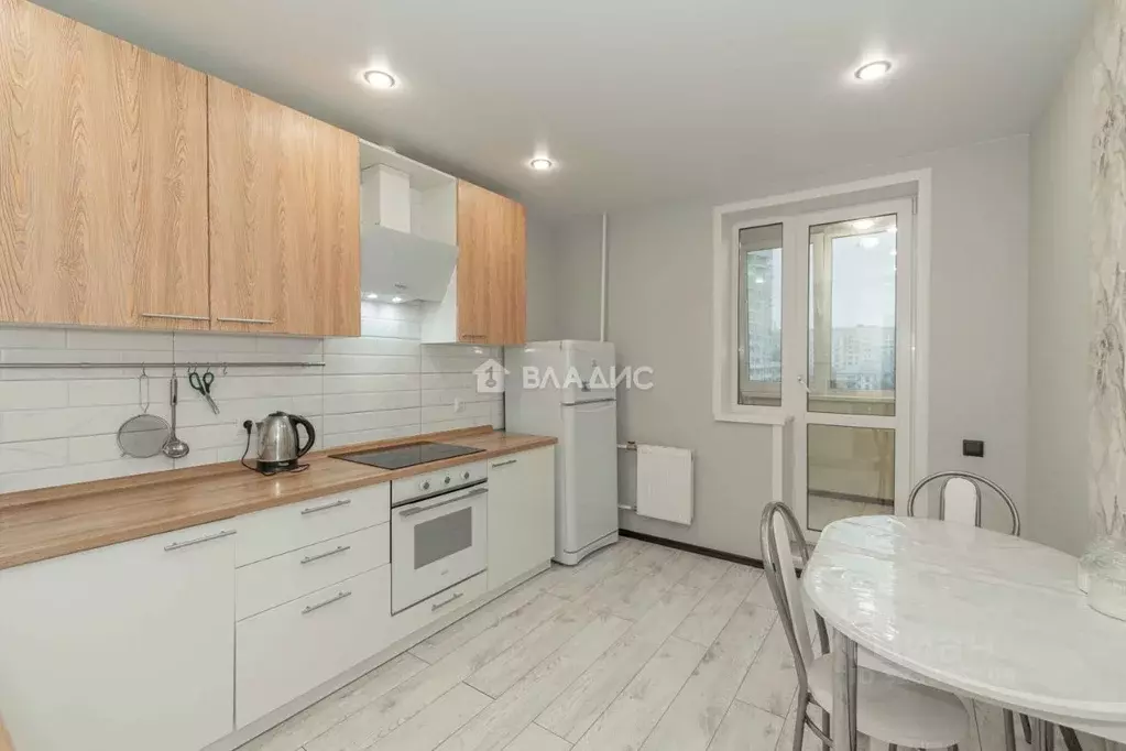 1-к кв. Владимирская область, Владимир проезд Лакина, 10 (40.0 м) - Фото 1