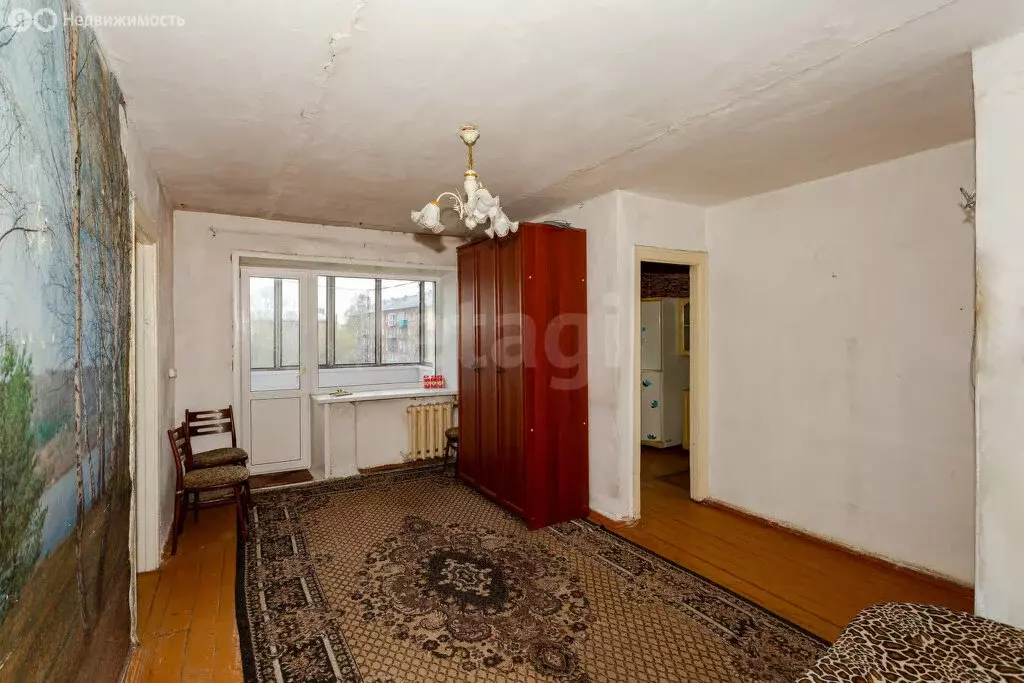 2-комнатная квартира: Новокузнецк, улица Кирова, 35А (42 м) - Фото 1