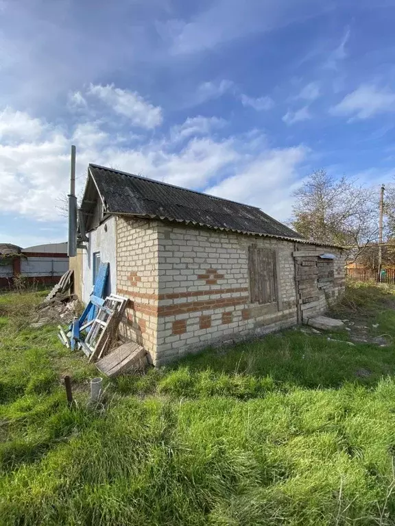Дом в Краснодарский край, Темрюкский район, Запорожская ст-ца  (33 м) - Фото 2