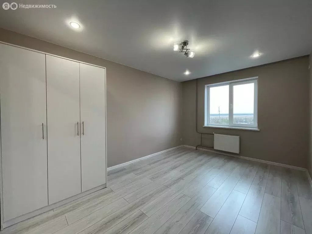 2-комнатная квартира: Оренбург, улица Братьев Хусаиновых, 8 (57.1 м) - Фото 1