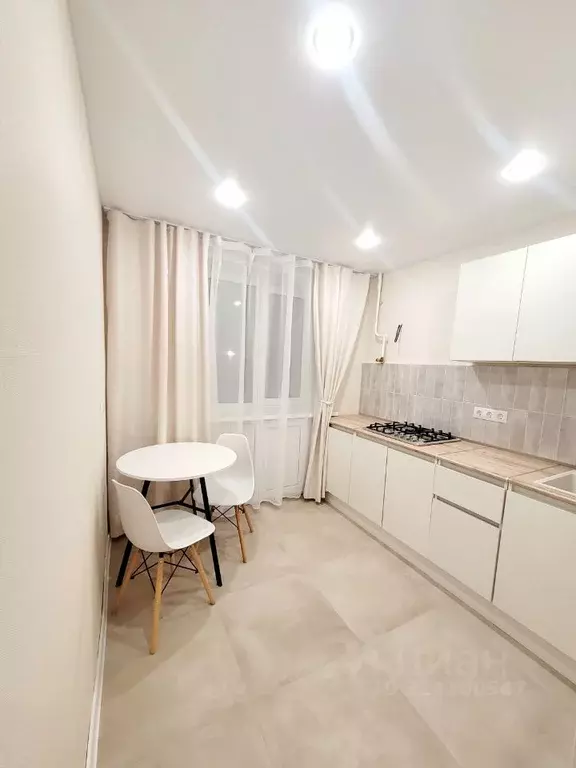 2-к кв. Кировская область, Киров ул. Владимирская, 165 (42.8 м) - Фото 2