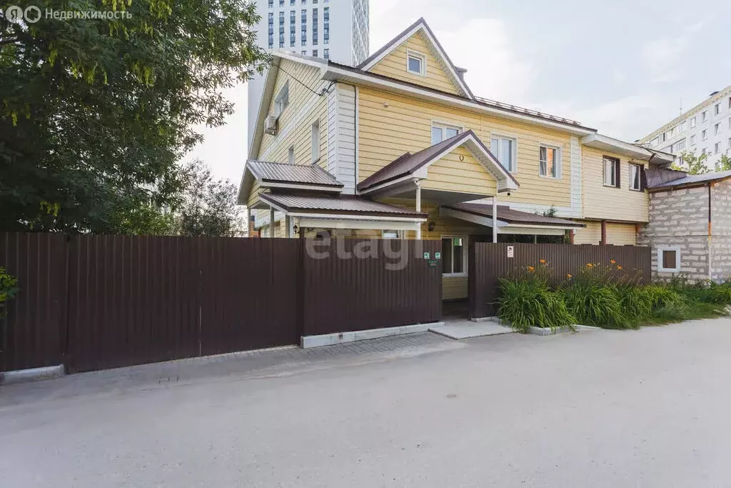 Дом в Уфа, Коллективная улица (239.1 м) - Фото 0