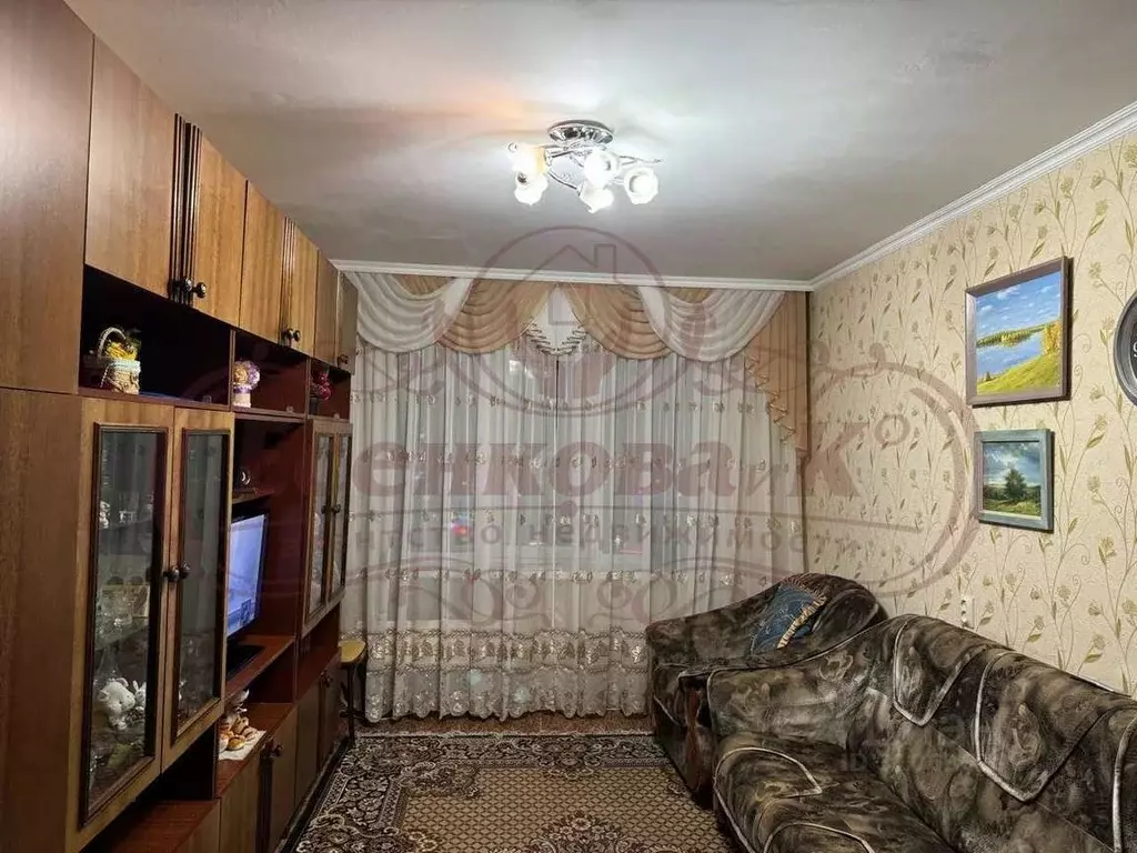 3-к кв. Курганская область, Курган Заозерный жилрайон, 6-й мкр, 3 ... - Фото 0