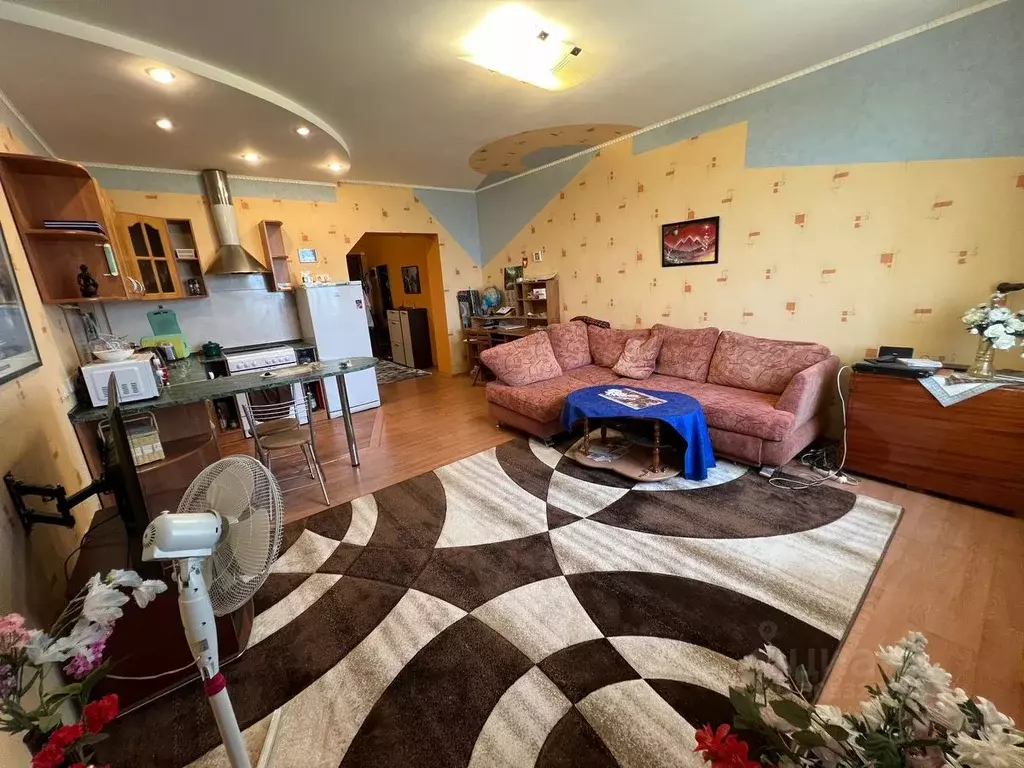 2-к кв. Волгоградская область, Волгоград ул. Космонавтов, 19 (70.0 м) - Фото 2