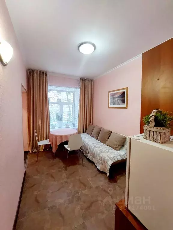 Комната Санкт-Петербург наб. Канала Грибоедова, 38 (18.0 м) - Фото 1