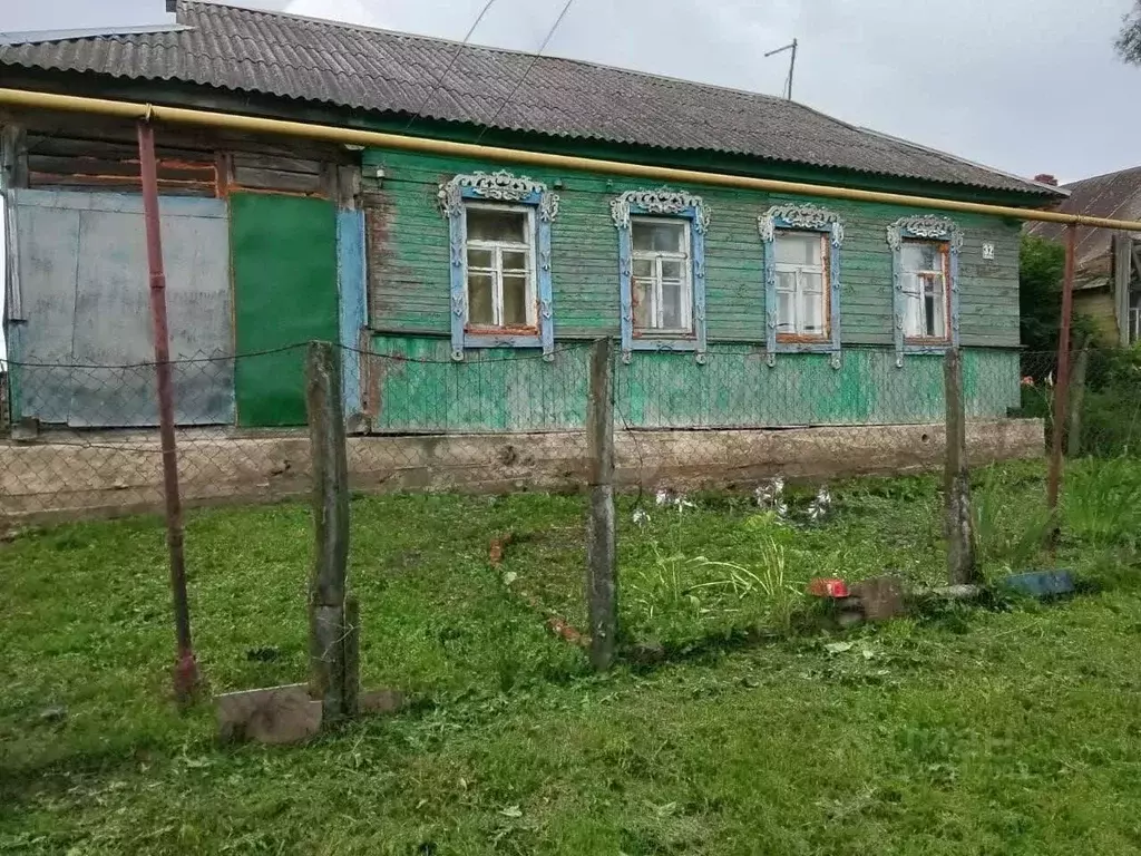 Дом в Орловская область, Кромской район, Кутафинское с/пос, с. ... - Фото 1