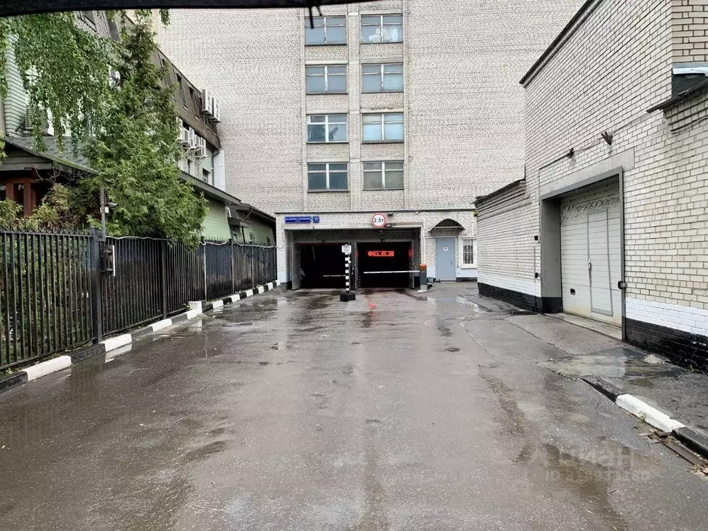 Гараж в Москва ул. Академика Ильюшина, 11С2 (18 м) - Фото 0