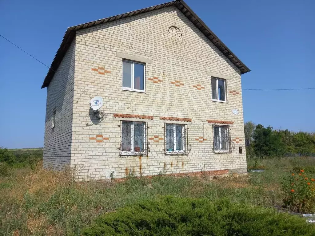 Дом в Белгородская область, Губкинский городской округ, с. Истобное ... - Фото 0