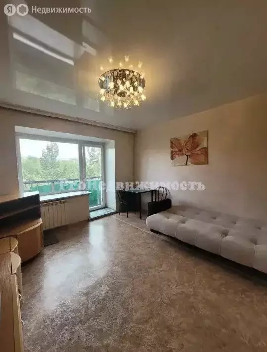 2-комнатная квартира: Кызыл, улица Дружбы, 15А (52 м) - Фото 1