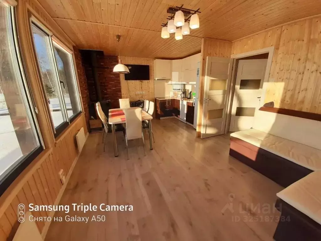 Дом в Карелия, Питкярантский муниципальный округ, д. Ууксу ул. ... - Фото 2