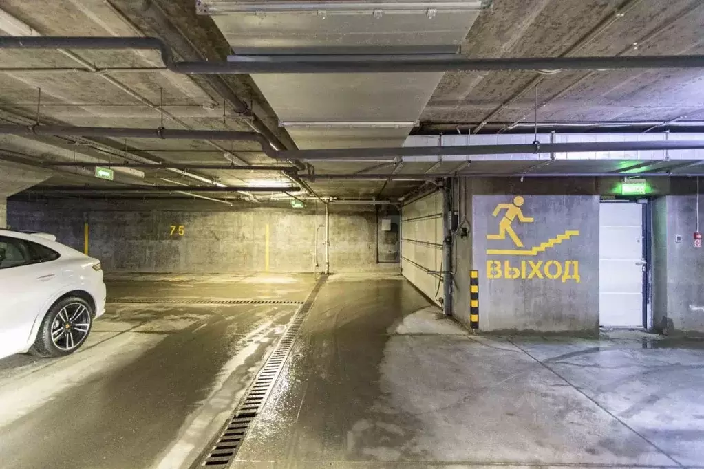 Гараж в Тюменская область, Тюмень ул. 50 лет Октября, 57Б (13 м) - Фото 1