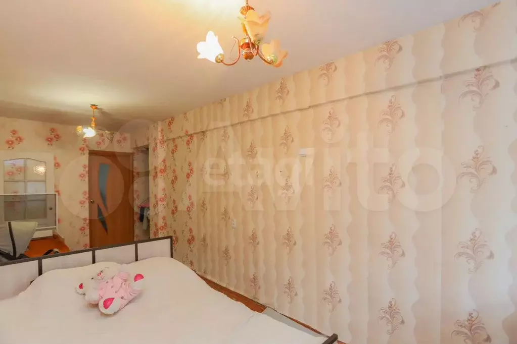 Комната 21 м в 4-к., 1/5 эт. - Фото 0