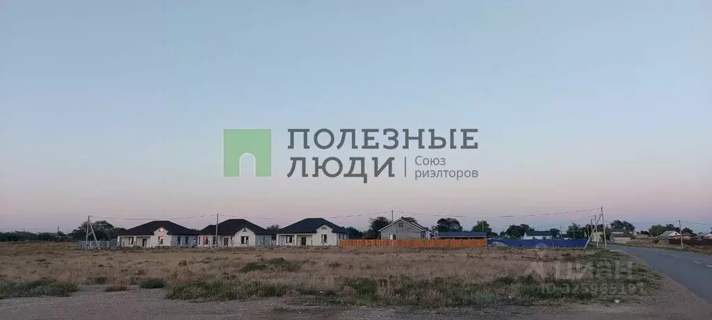 Участок в Крым, Сакский район, Суворовское с/пос, с. Великое  (15.0 ... - Фото 1