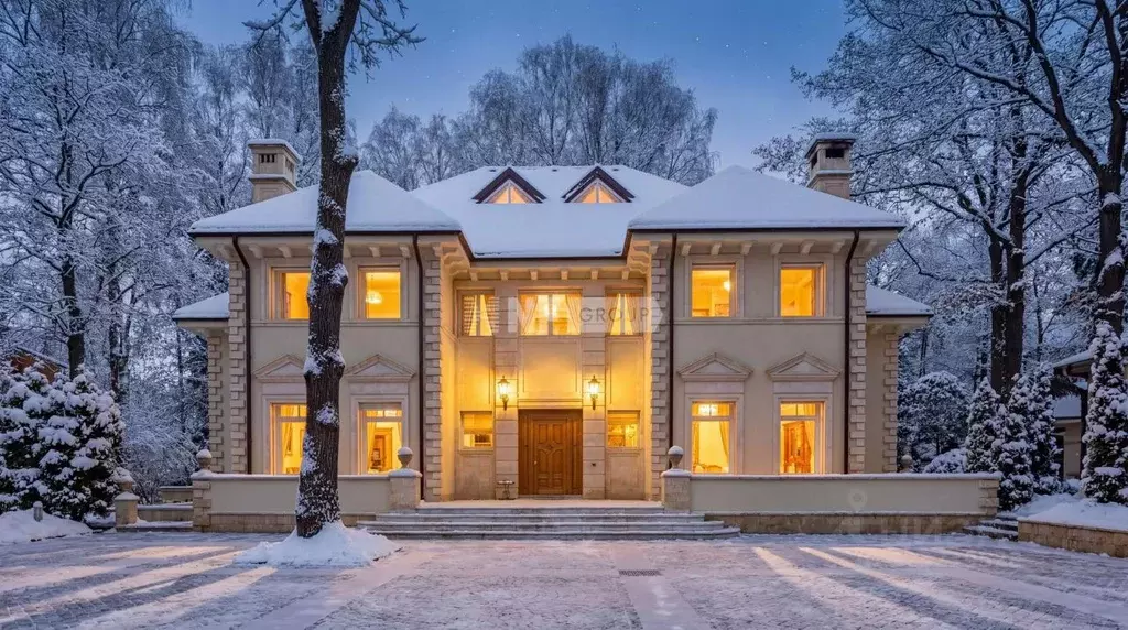 Коттедж в Московская область, Одинцовский городской округ, д. Жуковка  ... - Фото 1