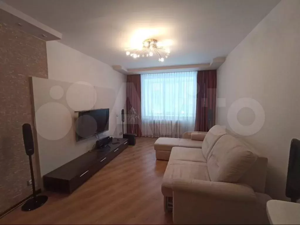 1-к. квартира, 37 м, 1/10 эт. - Фото 0