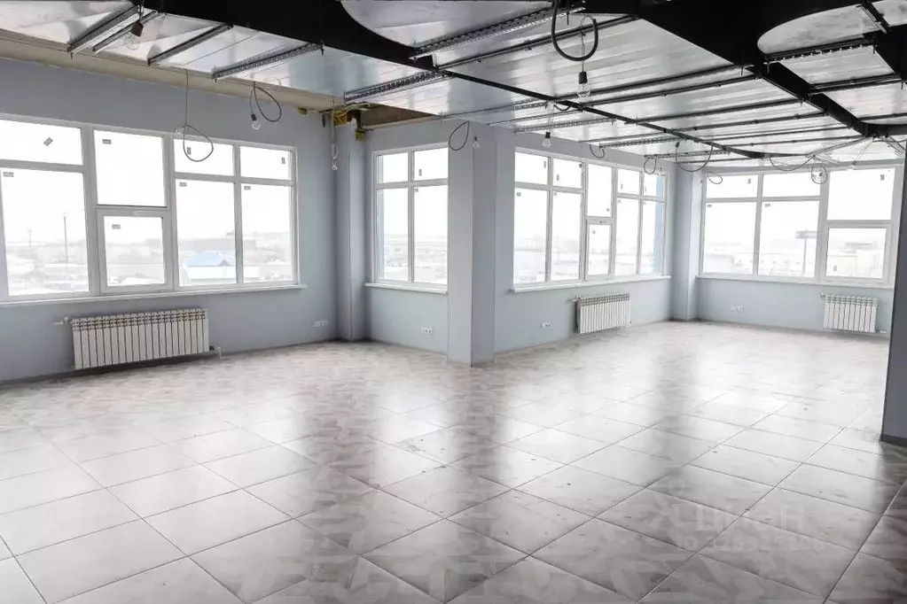 Офис в Санкт-Петербург пос. Шушары, ул. Поселковая, 12В (2611 м) - Фото 1