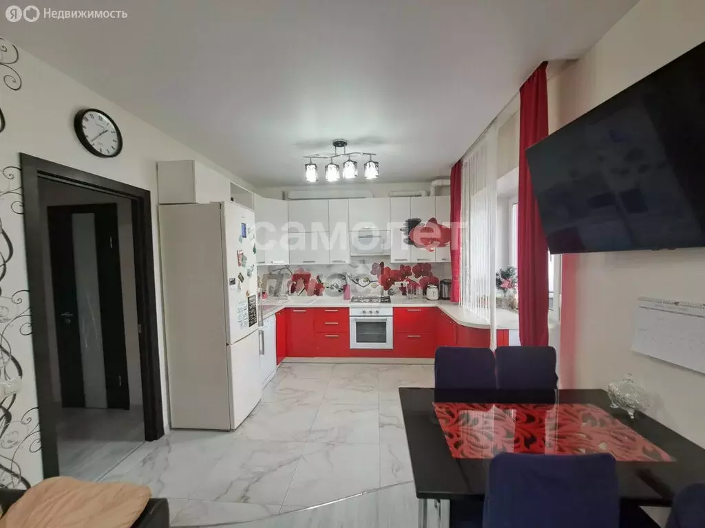 3-комнатная квартира: Александров, улица Данилова, 20 (78 м) - Фото 0