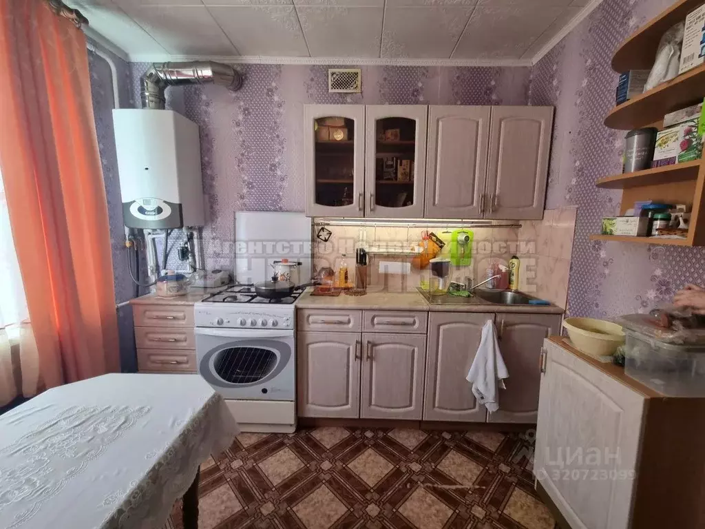 2-к кв. Смоленская область, Починок ул. Победы, 1Б (54.0 м) - Фото 0